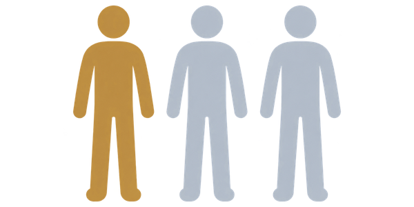 Drei Personen, eine davon hervorgehoben